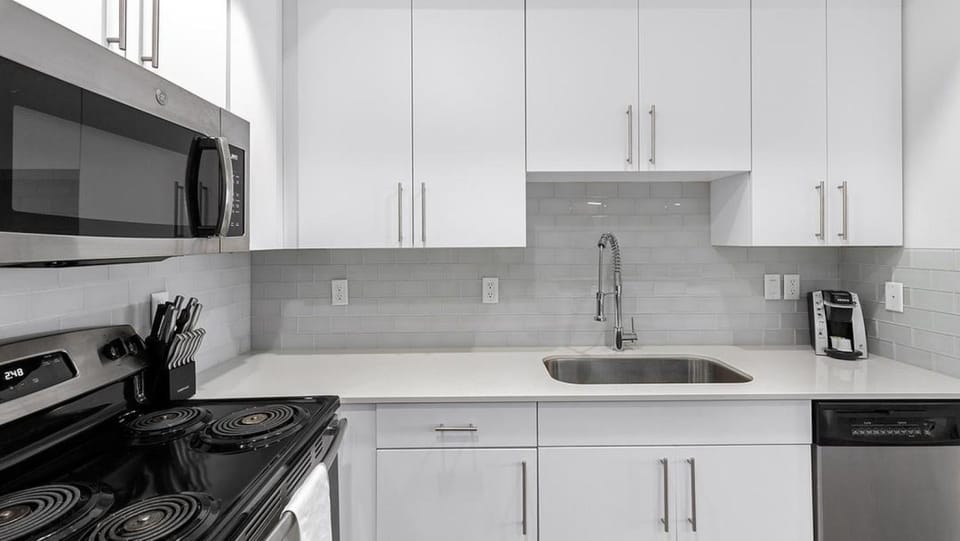Landing Modern Apartment with Amazing Amenities (ID4579X9) Apartment in Draper