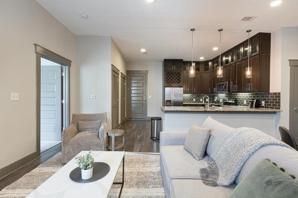 Landing Modern Apartment with Amazing Amenities (ID3130) Apartment in Dallas
