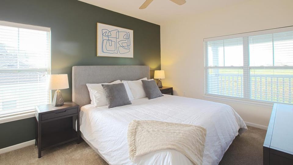 Landing Modern Apartment with Amazing Amenities (ID7489X61) Apartment in Fort Wayne