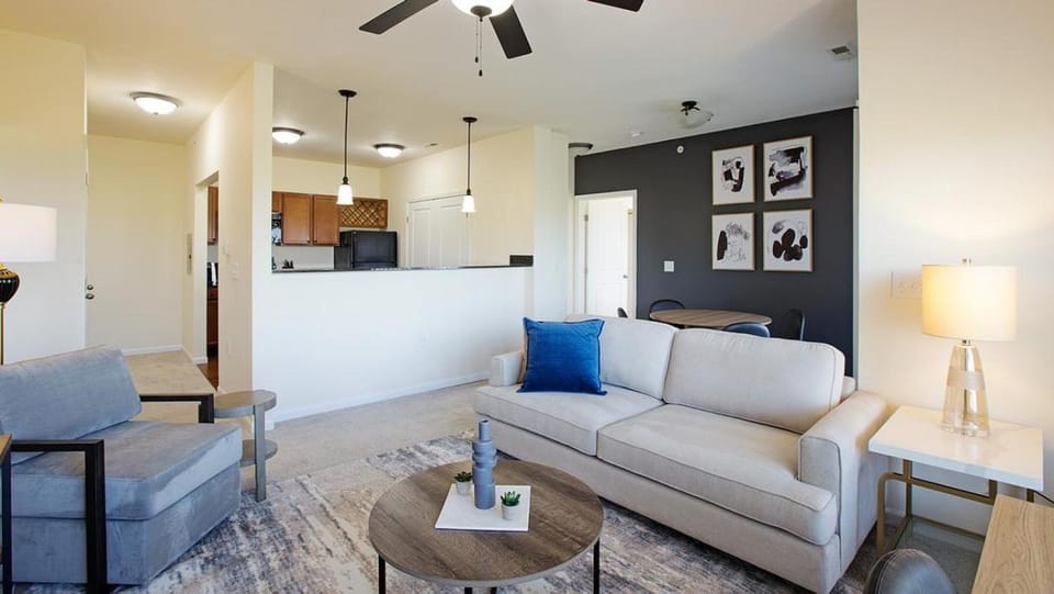 Landing Modern Apartment with Amazing Amenities (ID7489X61) Apartment in Fort Wayne