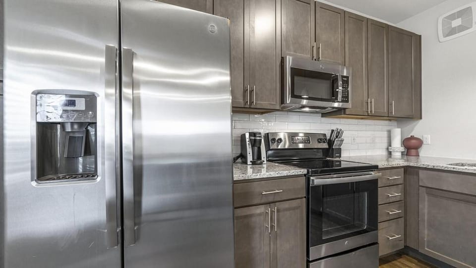 Landing Modern Apartment with Amazing Amenities (ID9518X91) Apartment in San Antonio