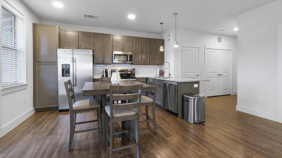 Landing Modern Apartment with Amazing Amenities (ID9518X91) Apartment in San Antonio