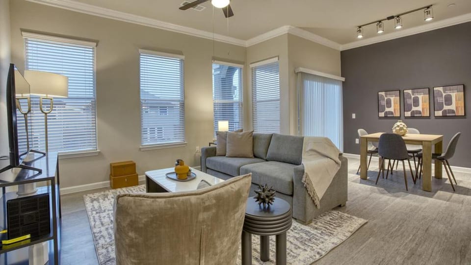Landing Modern Apartment with Amazing Amenities (ID8264X88) Apartment in Wells Branch