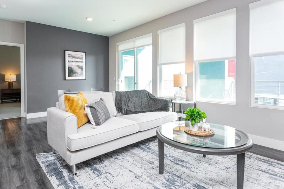 Landing Modern Apartment with Amazing Amenities (ID4135) Apartment in Spring Valley