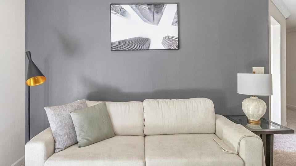 Landing Modern Apartment with Amazing Amenities (ID6511X45) Apartment in Leeds