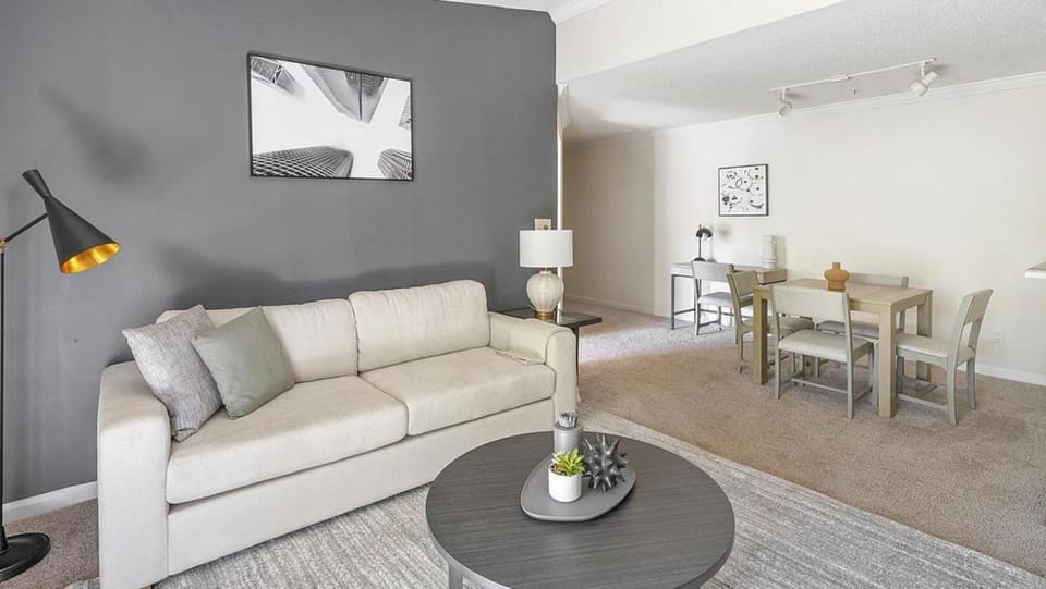 Landing Modern Apartment with Amazing Amenities (ID6511X45) Apartment in Leeds