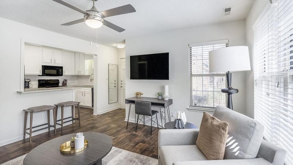 Landing Modern Apartment with Amazing Amenities (ID4299X2) Apartment in Vestavia Hills
