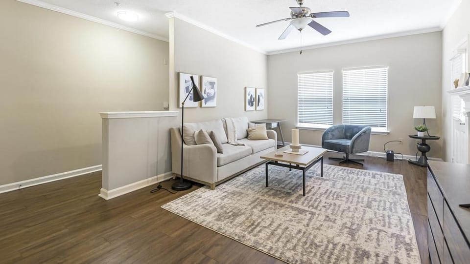 Landing Modern Apartment with Amazing Amenities (ID9507X17) Apartment in Germantown