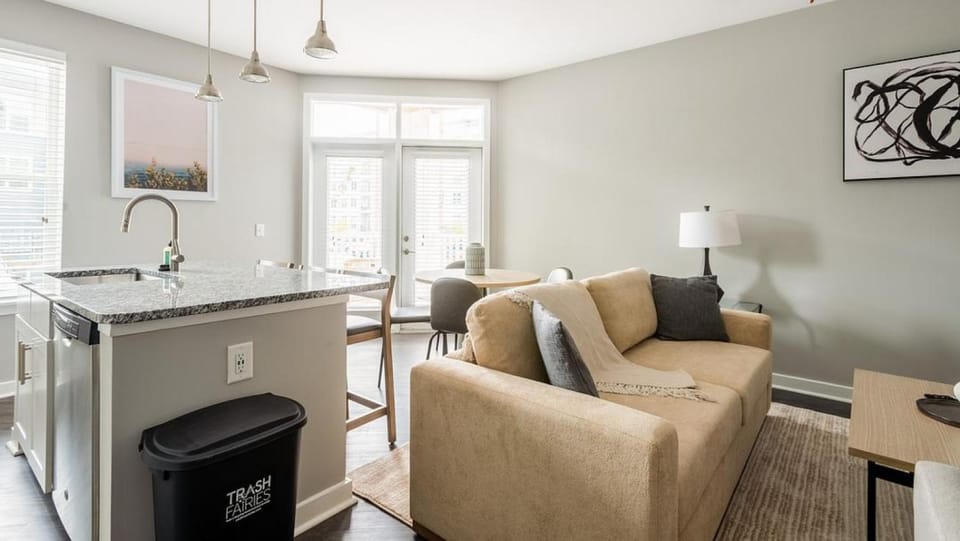 Landing Modern Apartment with Amazing Amenities (ID7738X85) Apartment in Durham