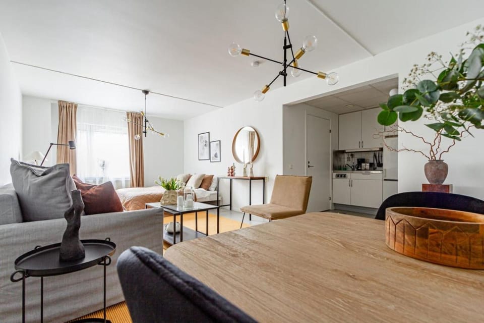 Cheap stay on hip Södermalm - construction work Apartment in Stockholm