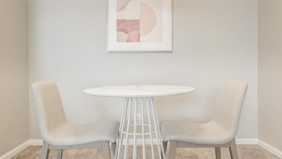 Landing Modern Apartment with Amazing Amenities (ID8591X28) Apartment in Tulsa