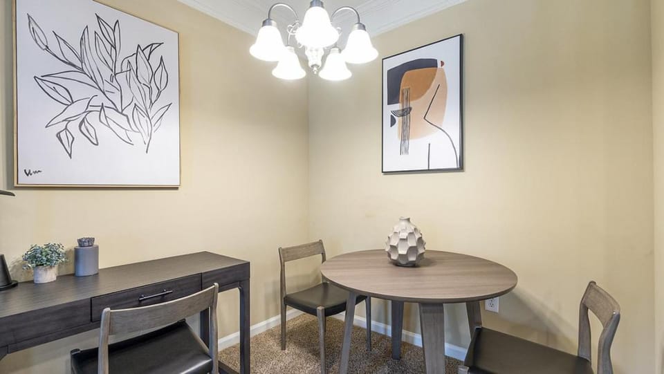 Landing Modern Apartment with Amazing Amenities (ID7762X28) Apartment in Mobile