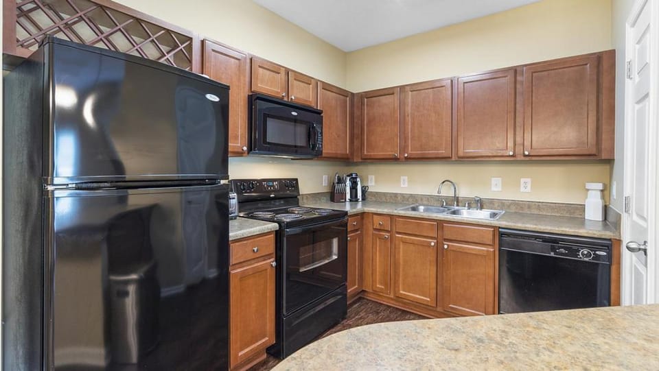 Landing Modern Apartment with Amazing Amenities (ID7762X28) Apartment in Mobile