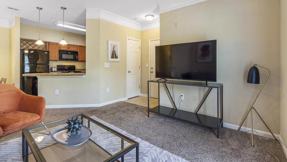 Landing Modern Apartment with Amazing Amenities (ID7762X28) Apartment in Mobile