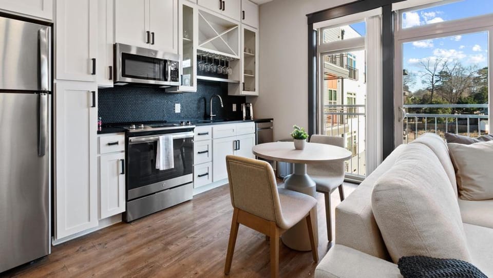 Landing Modern Apartment with Amazing Amenities (ID1934X98) Apartment in Charlotte