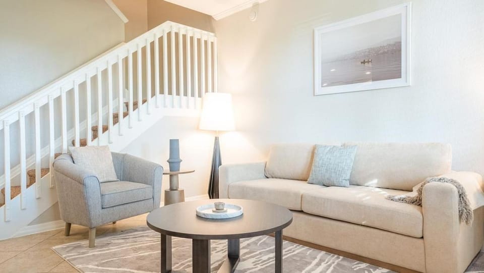 Landing Modern Apartment with Amazing Amenities (ID7440X15) Apartment in Plantation