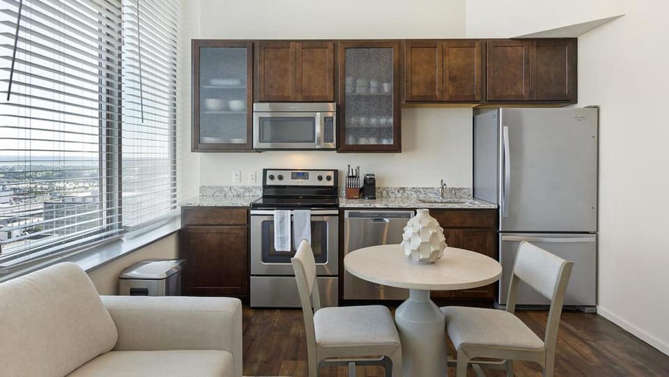 Landing Modern Apartment with Amazing Amenities (ID1178X938) Apartment in Omaha