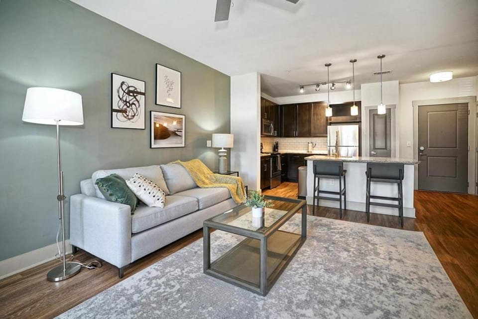 Landing Modern Apartment with Amazing Amenities (ID884) Apartment in Vestavia Hills