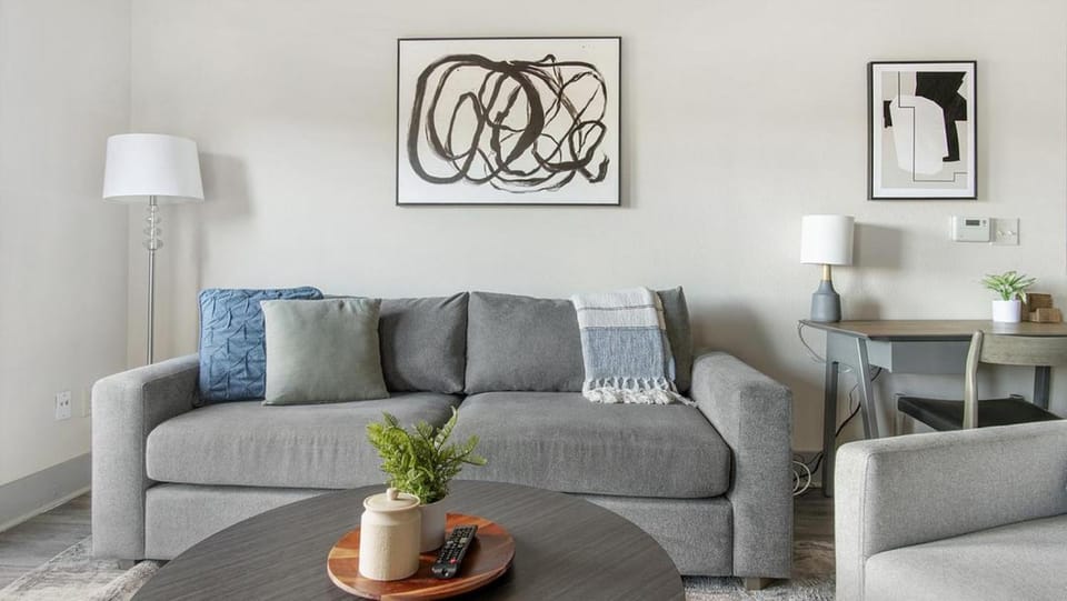 Landing Modern Apartment with Amazing Amenities (ID1006X146) Apartment in Dallas