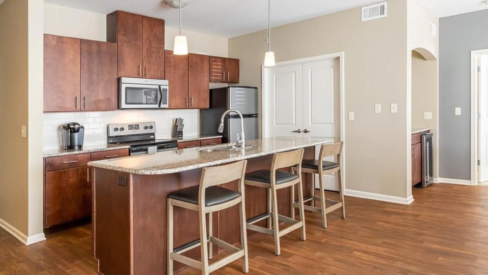 Landing Modern Apartment with Amazing Amenities (ID6741X03) Apartment in Kansas City