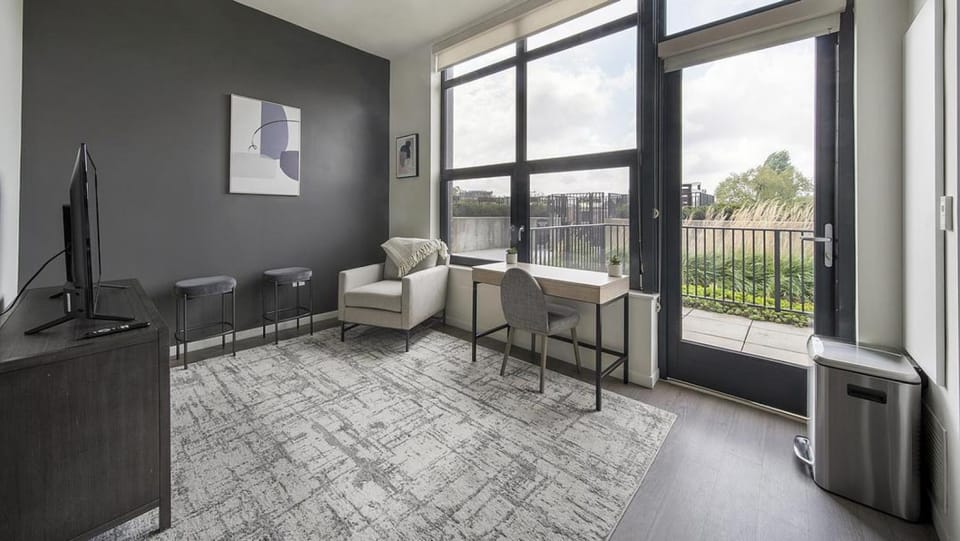 Landing Modern Apartment with Amazing Amenities (ID1394X113) Apartment in Chicago