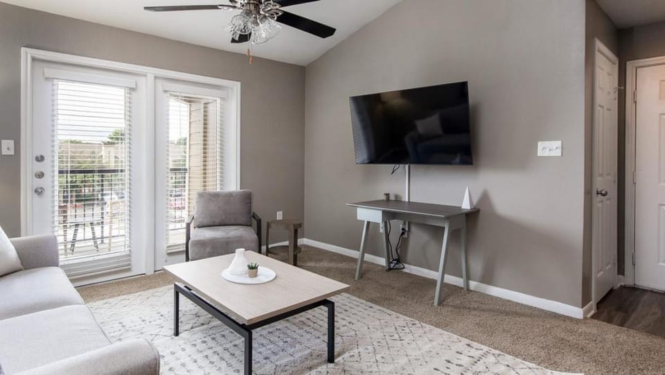 Landing Modern Apartment with Amazing Amenities (ID6115X12) Apartment in Round Rock