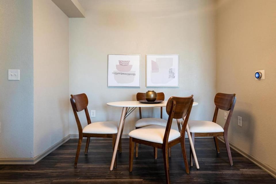 Landing Modern Apartment with Amazing Amenities (ID2796X70) Apartment in Cedar Park