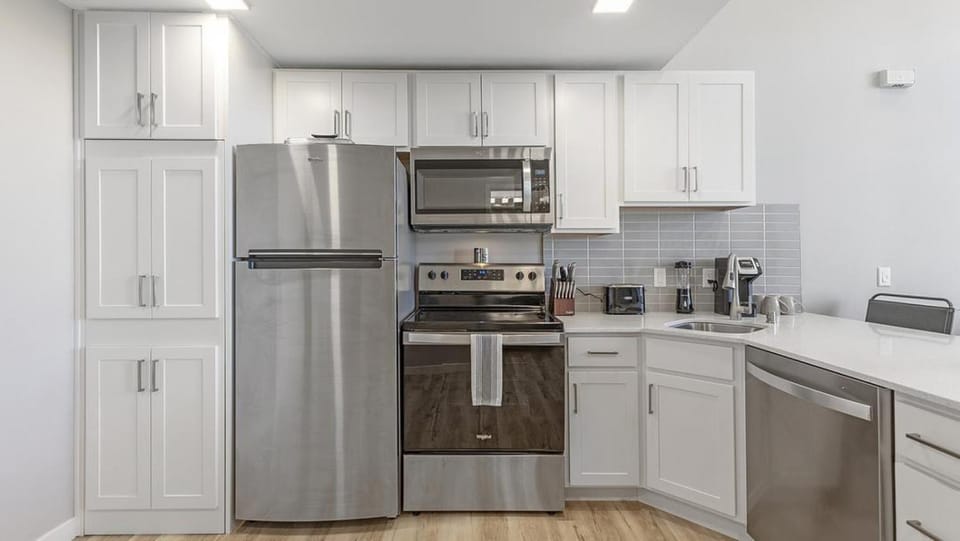 Landing Modern Apartment with Amazing Amenities (ID9653X86) Apartment in Reno