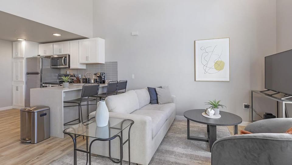 Landing Modern Apartment with Amazing Amenities (ID9653X86) Apartment in Reno