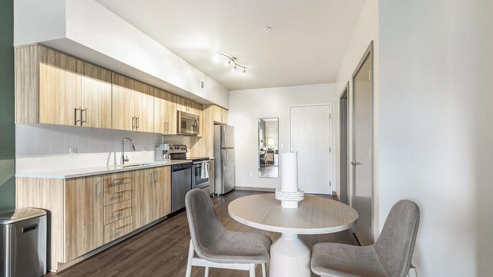 Landing Modern Apartment with Amazing Amenities (ID7071X38) Apartment in Pearl District