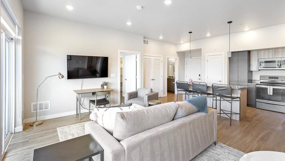 Landing Modern Apartment with Amazing Amenities (ID7703X0) Apartment in Salt Lake City