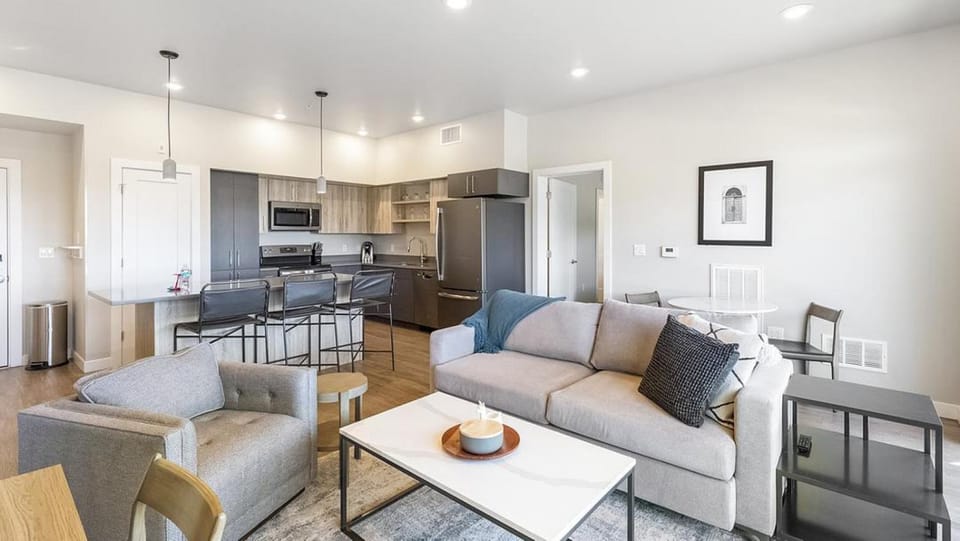 Landing Modern Apartment with Amazing Amenities (ID7703X0) Apartment in Salt Lake City