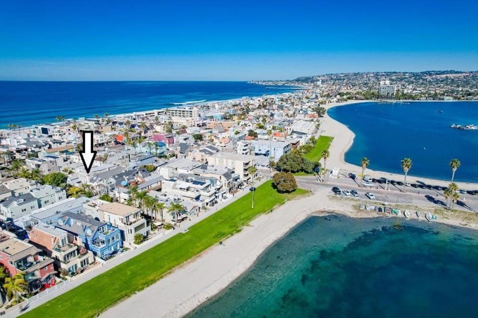 Contempo Coastal House in Mission Beach