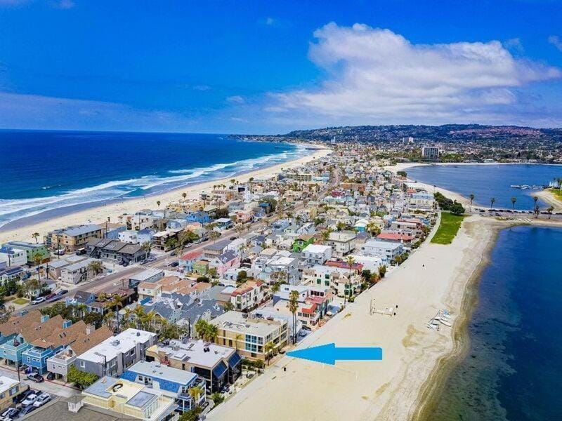 Waterfront 1 House in Mission Beach