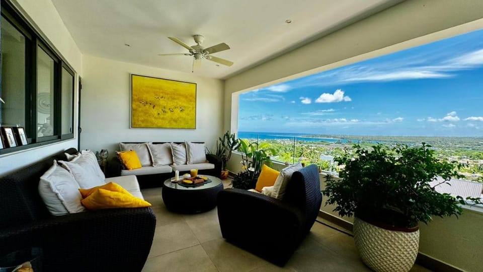 Penthouse avec vue panoramique sur la baie de Tamarin Apartment in Rivière Noire District, Mauritius