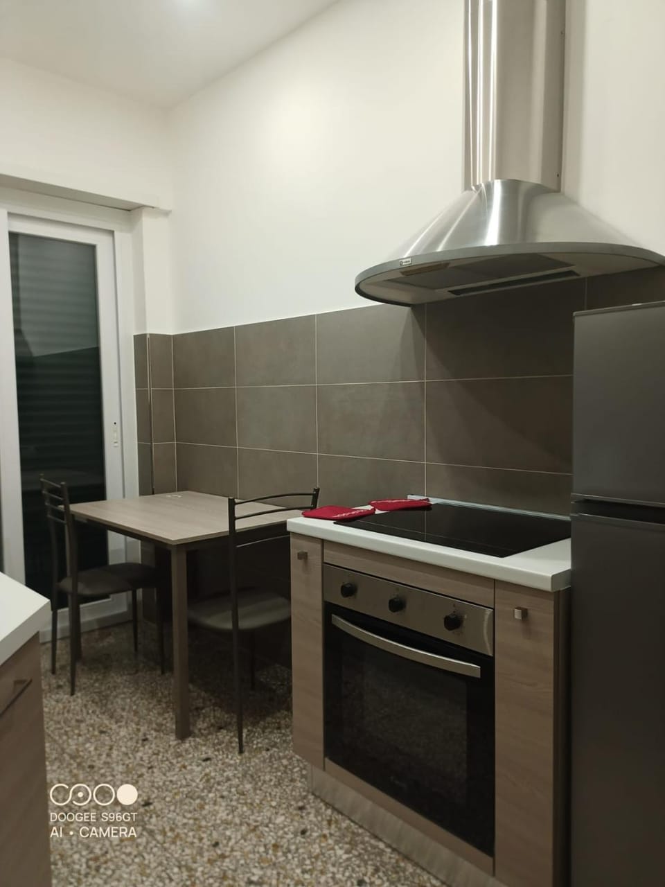 Kitchen or kitchenette, Dining area, pet friendly, stove