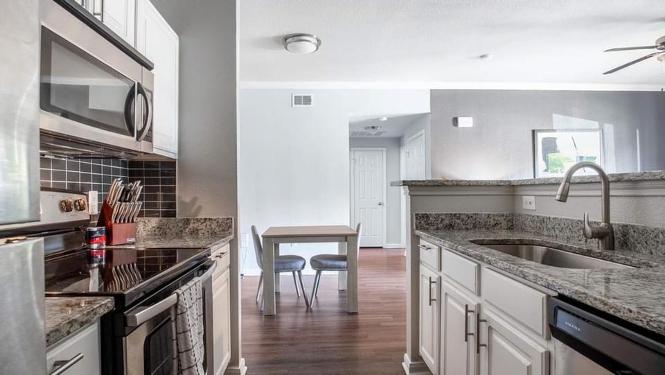 Landing Modern Apartment with Amazing Amenities (ID9569X24) Apartment in Fort Worth