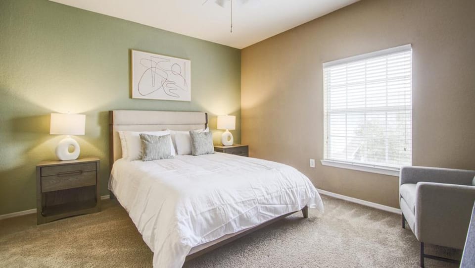 Landing Modern Apartment with Amazing Amenities (ID8163X37) Apartment in Pinellas Park