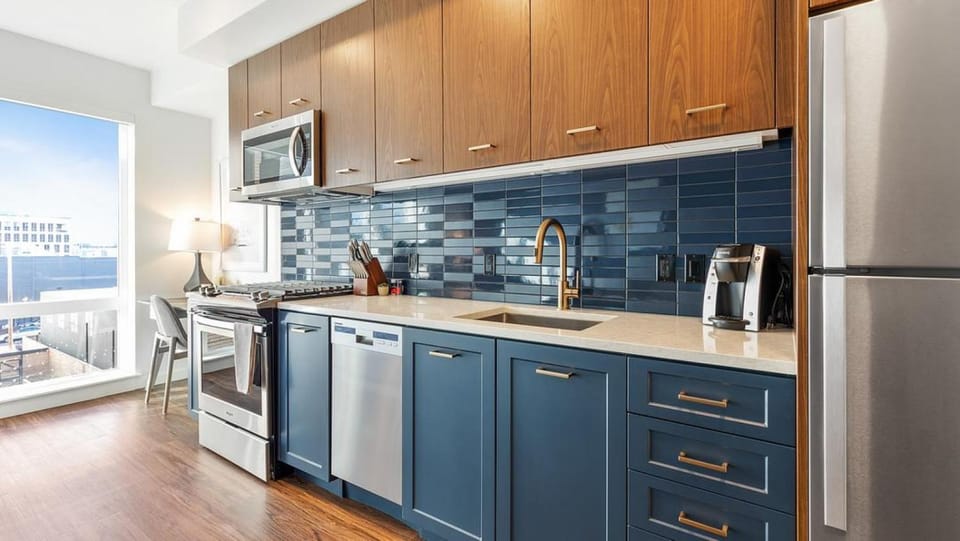 Landing Modern Apartment with Amazing Amenities (ID7082X14) Apartment in Portland