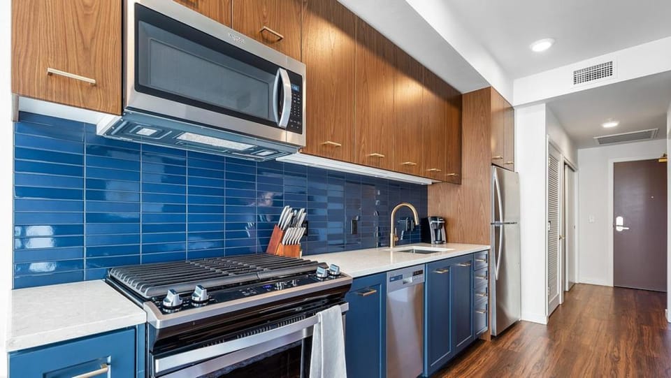 Landing Modern Apartment with Amazing Amenities (ID7082X14) Apartment in Portland