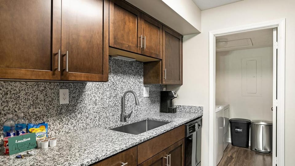 Landing Modern Apartment with Amazing Amenities (ID8564X87) Apartment in Jefferson County