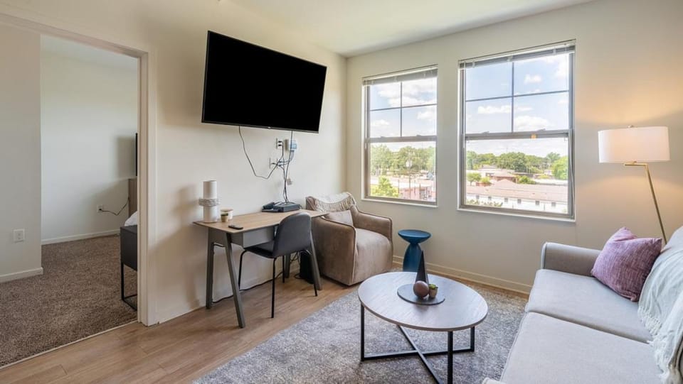 Landing Modern Apartment with Amazing Amenities (ID5140X71) Apartment in Richmond