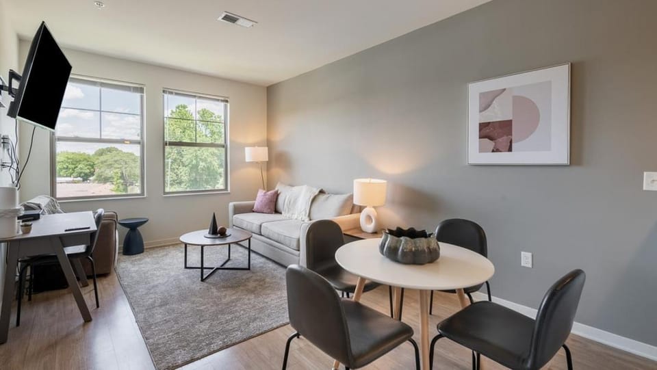 Landing Modern Apartment with Amazing Amenities (ID5140X71) Apartment in Richmond