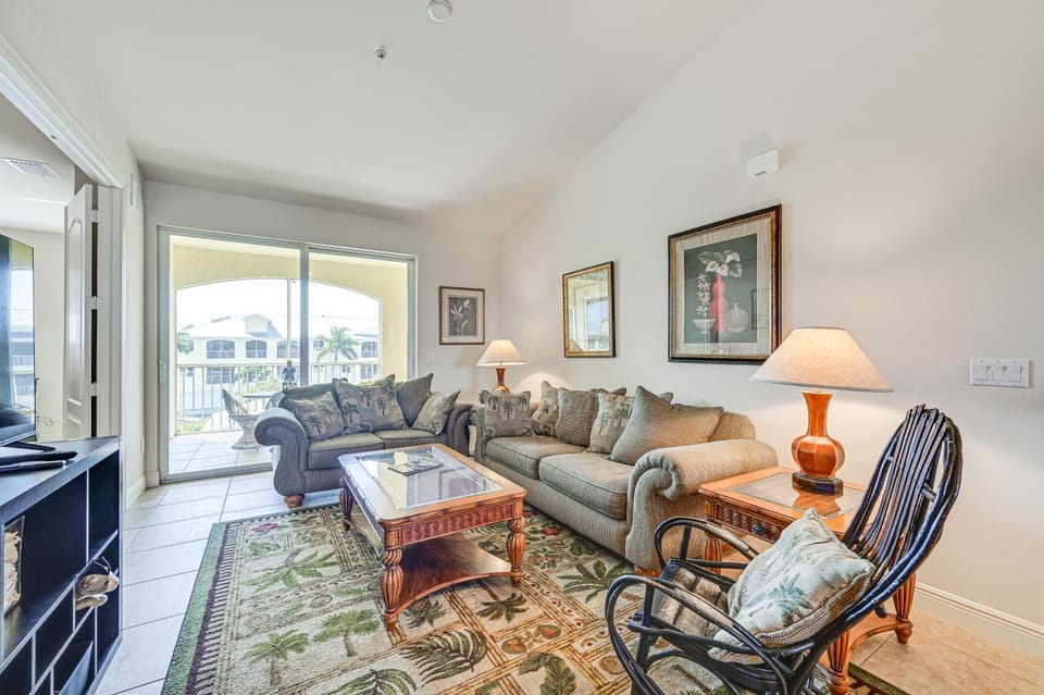Everglades City Condo w/ Porch: Steps to Water! House in Everglades City