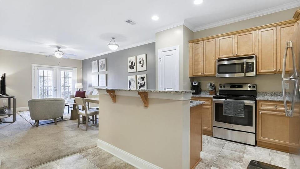 Landing - Modern Apartment with Amazing Amenities (ID8533X30) Apartment in Greensboro