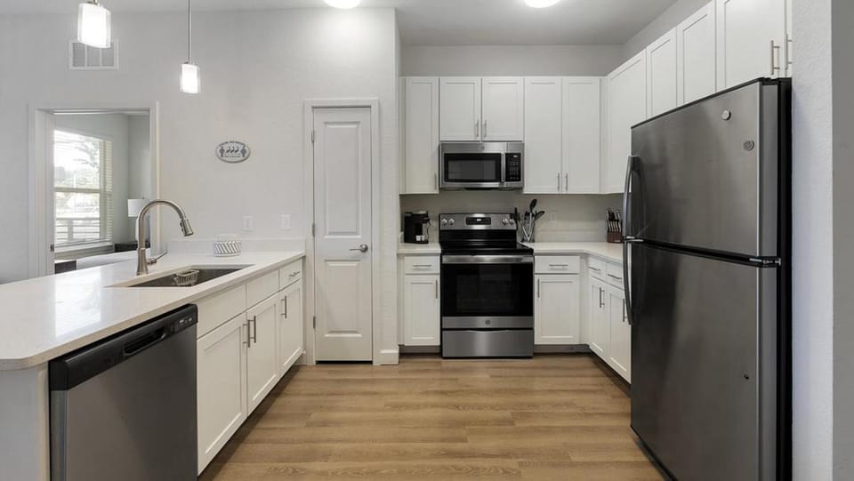 Landing - Modern Apartment with Amazing Amenities (ID1194X179) Apartment in St Petersburg