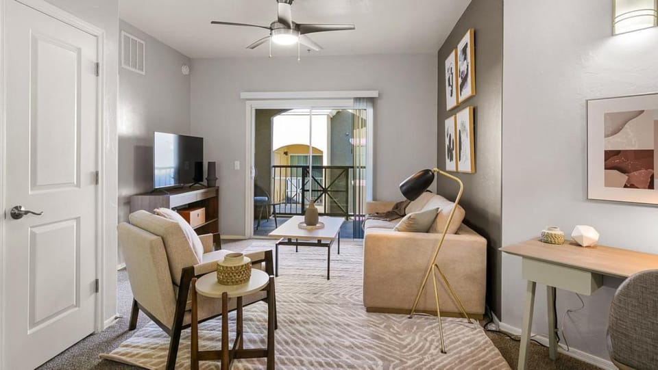 Landing - Modern Apartment with Amazing Amenities (ID8166X52) Apartment in Tortolita