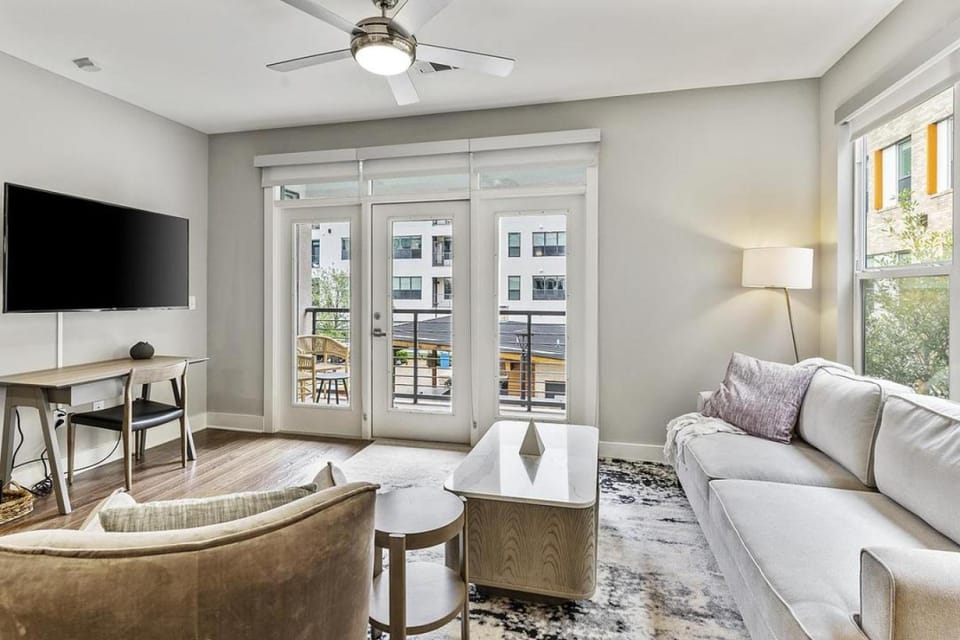 Landing - Modern Apartment with Amazing Amenities (ID4225X45) Apartment in Austin