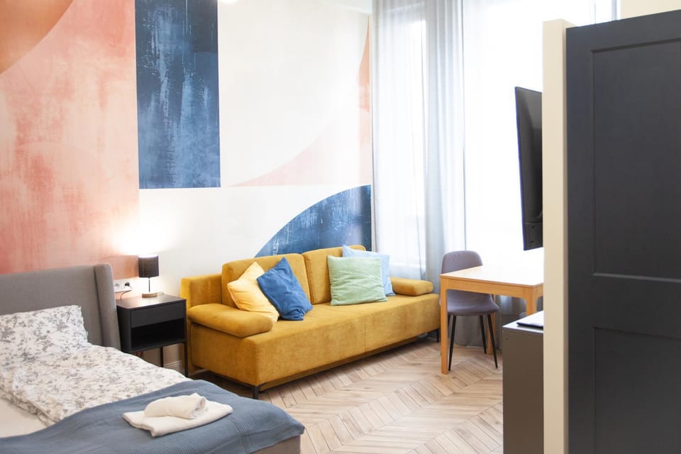 Bed, Living room, Photo of the whole room, Seating area, Bedroom