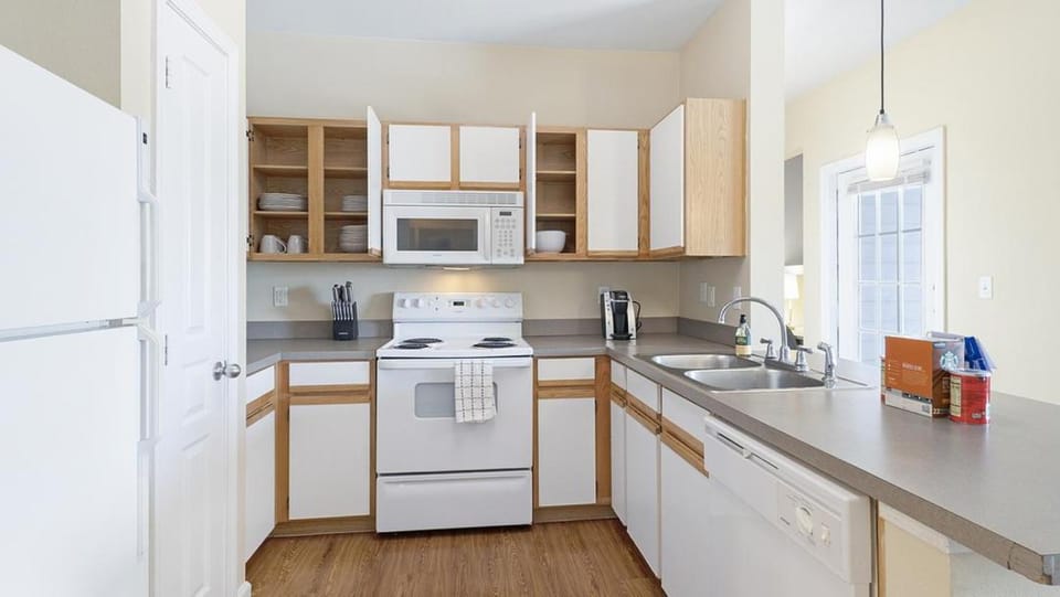 Landing - Modern Apartment with Amazing Amenities (ID3623X99) Apartment in Nueces County